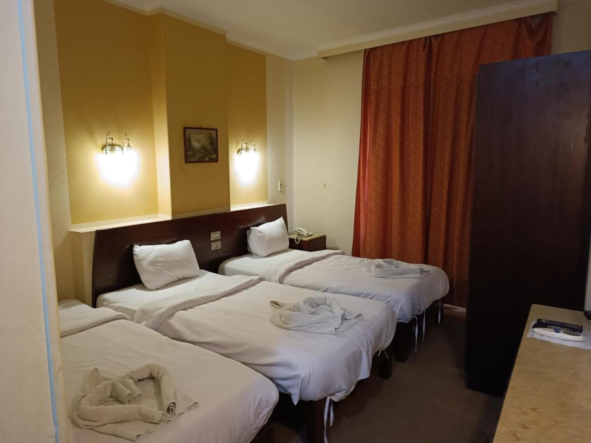 Susanna Hotel Luxor Room photo